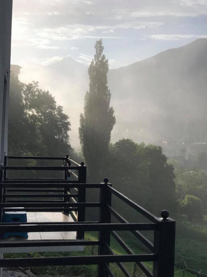 Roza'S Guest House ميستيا المظهر الخارجي الصورة