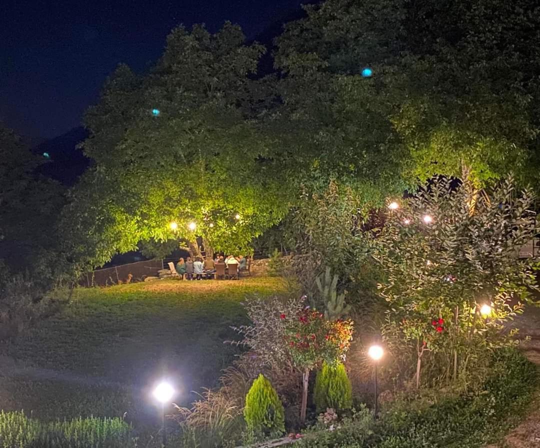 Roza'S Guest House ميستيا المظهر الخارجي الصورة