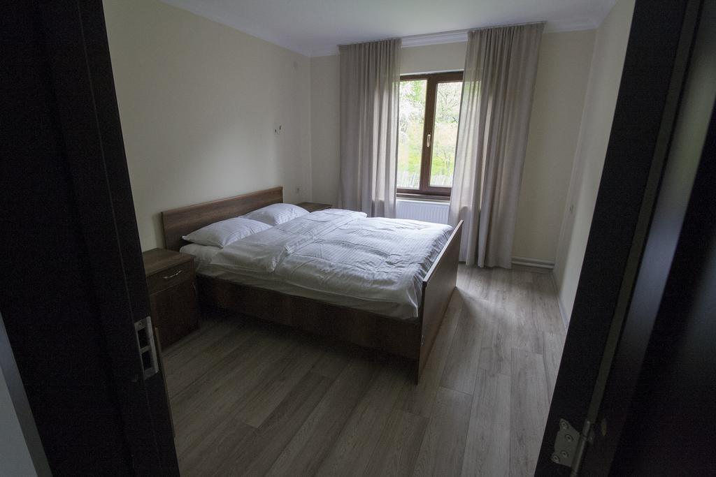 Roza'S Guest House ميستيا المظهر الخارجي الصورة